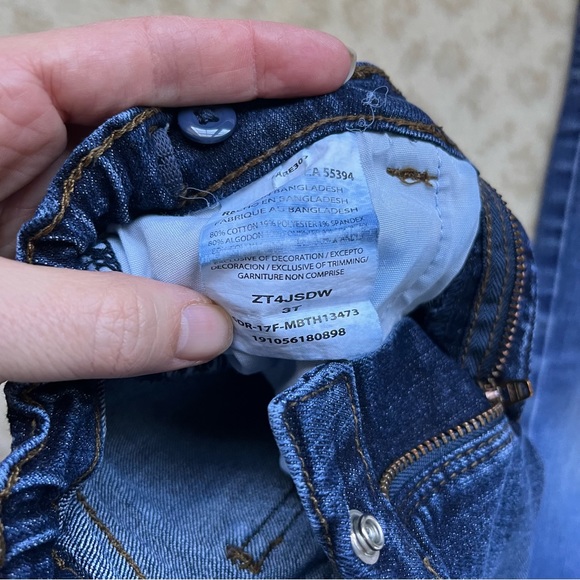 Toddler boy jeans (Wrangler, Epic Threads, size 3T) - Picture 3 of 4